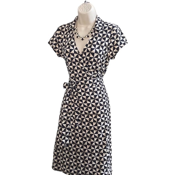 J. McLaughlin Lila Wrap Dress Catalina Cloth Women's Size S - Picture 11 of 13